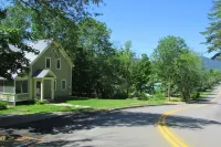 Downtown North Conway Village House