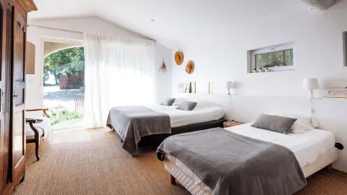 La Maison de Chabrette au Milieu des Vignes Sans vis à vis au Calme Hotels in Visan