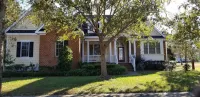 Tranquil Charming Cape Charles Retreat close to Bay Creek Golf Course, and Beach Hotels near Chesapeake Bay Bridge-Tunnel