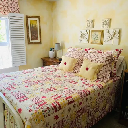 Pet-friendly, private, refuge. Monthly renters welcome. No extra fees.