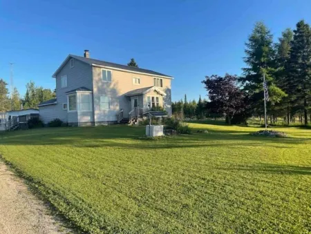 Farm house on 80 acres bring your horse too