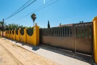 Villa Los Naranjos, oasis with jacuzzi 15 minutes from Seville