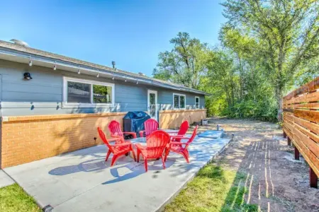 The Marvelous Manor Отели рядом с достопримечательностью «STASH»