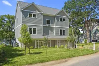 Cozy, waterfront, 5BR 4BA house w 2 decks near USNA & downtown 플라운더 파빌리온 비치 프론트 주변 호텔