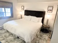 Lionshead Village Vantage Point 2bdr 2bath Condo Steps from Gondola-sleeps 6
