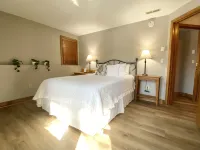 Private 3BR/2BA near golf, historic Galena, lake, owner's club, hiking, skiing