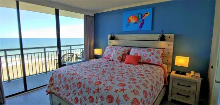 Beautiful Clean Modern Direct Oceanfront Unit with Amazing Views Отели рядом с достопримечательностью «SkyWheel Myrtle Beach»
