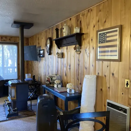 A/C! Cabin in Strawberry Cool for Summer. Warm for Winter, Elk, and Relax.