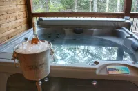 Luxury Cabin adjoining Robber's Cave State Park