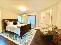 1904 home near Tacoma dome & convention centerPet friendly