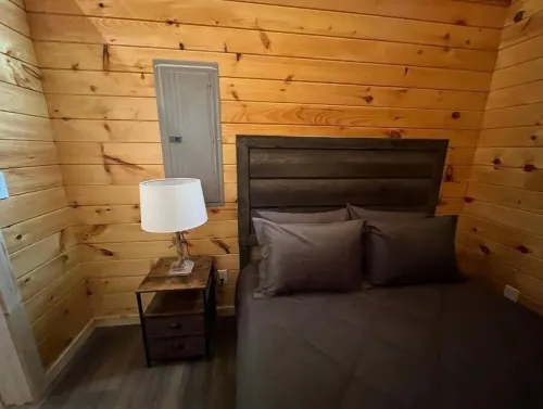 Overlook Oasis! RRG, A-frame Cabin, NEW HOT TUB, Grill! Pet friendly