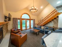 Fully Renovated Condo - Sleeps 9!