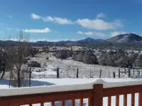 Comfy cabin for two close to Grand Canyon and many Northern Arizona attractions