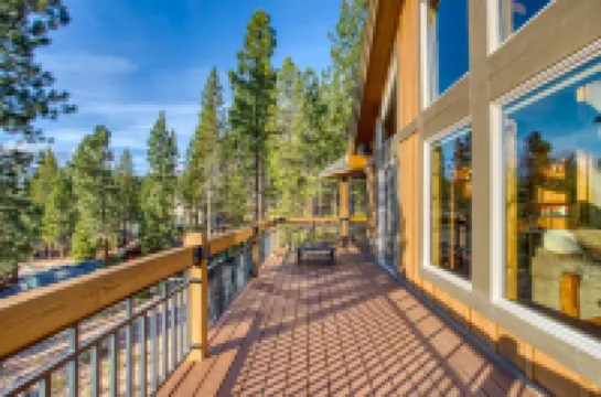Lodge Style Cabin nr Crater Lake w Mountain Views