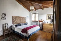 Villa with private pool in beautiful surroundings in the Marche! Hotel di Castelraimondo