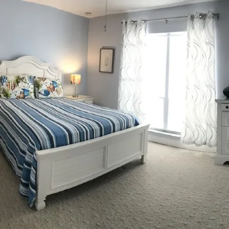 Beachy Blue,2 Htd Pools, Steps to Beach, WiFi, Gym, Piers, Park,Johns Pass Shops
