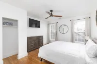 5 Bedroom Modern Farmhouse Mins from Downtown Hotels near Birmingham–Shuttlesworth International Airport