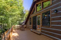 ❤ Cozy Log Cabin w/Stunning View! Waterfall, 3 Fireplaces, Arcade, Stocked!