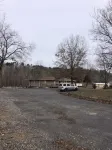 Freshly remodeled Retreat close to hiking, boating, and shopping