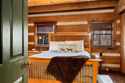 Cozy Cabin in the Wintergreen Retreat Collection of Fine Homes Hôtels à proximité de : Ravens Roost Overlook