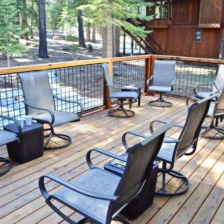 North Star Cabin! 5 Beds - 5 Baths - 5 Stars!