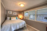 3 bedroom Farmhouse on the River