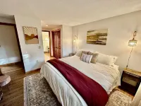 Spacious 3 bedroom Family Condo located 1 mile from downtown North Conway!