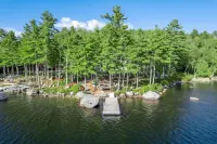 Spacious Lake House + 2 Detached Guest Houses