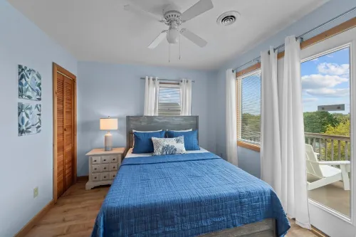 Renovated, Pet-Friendly,  with HOT TUB - Highly Walkable Location