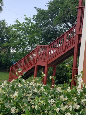 The Boho Suite at Hattie's Place, Too! Отели рядом с достопримечательностью «Port Of Galveston»