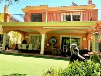 Golfers & Beach Villa with heated pool