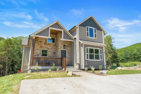 Gray Wolf Lodge-Private Saltwater Pool, Hot Tub