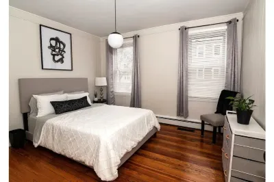 Relaxing & Spacious 2BR in Federal Hill