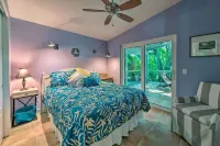 Private Gulf Beach-4 BRs- Luxury Cottage, Pet Friendly-Kayaks & SUPs-Grill
