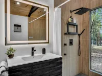 Lux Designer Private Waterfront Crooked River Sebago - Glass Walls - Huge Yard Hotels in Casco