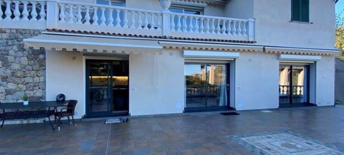 Villa Isabella: relaxation, calm, pool and beautiful beaches nearby Hotéis em Ventimiglia