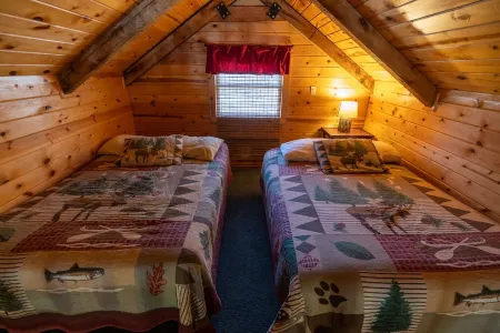 "Mountain Escape: The Moose - Sleeps 11 Guests