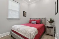 Bonus Movie Theater New Orleans! Walk to Streetcar Hotels in Mid-City