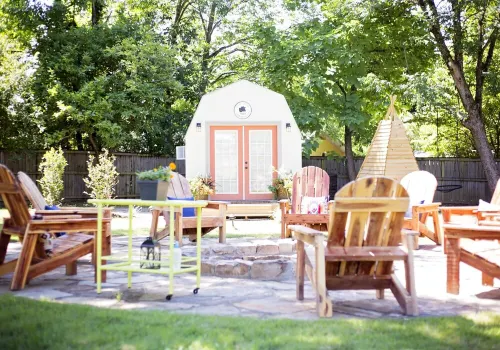 Private cottage located on The Carriage House Inn Estate - 4-Star