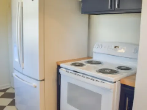 Charming Home Away From Home! Hotels in Cedar Falls