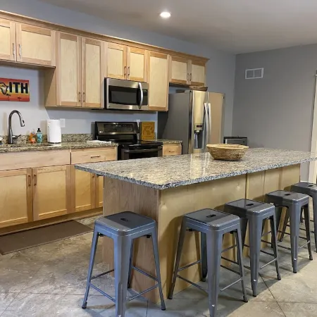 Steps from KU, Private Guest Suite & Game Room