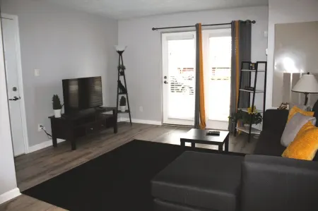 King Bed. Funny Bone, Fraze, Wpafb, Museum Adventure Reef. Fun Get Away!