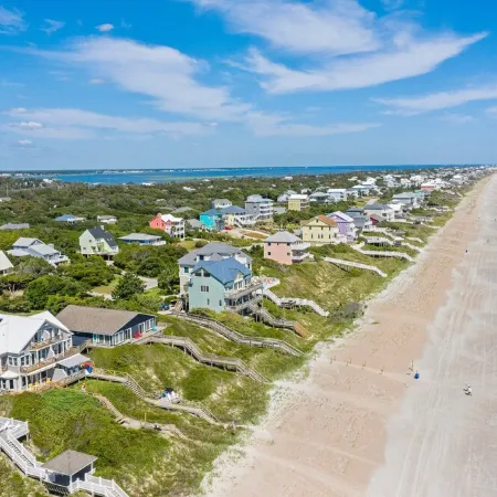 The ultimate OCEANFRONT bungalow close to everything