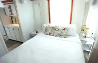 Waterfront Sunset View Aqua Villa at Conch Shell @ Mangrove Resort LLC