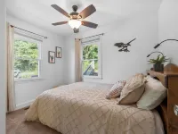 🔥 Hottub + 🐕 friendly + 🏔️ view + Skyline Dr + Wineries Hotels in Happy Creek