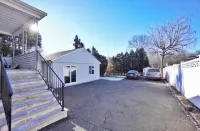 Open Concept APT with Full Gym