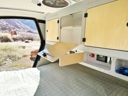 Red Rock Base Camps Teardrop Trailer #1. Take your hotel room outside! Отели рядом с достопримечательностью «Moab Valley»
