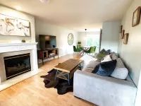 ༄✦ Whispering Woods Oasis✦༄ | 5B/3BA, W/Pool Table Hotels in Aloha