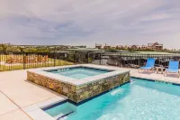 "Mimi's Place" Waterfront Condo