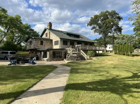 Family Friendly Lake Fun at Koontz Lake, Sleeps 18, 90 Min. From Chicago